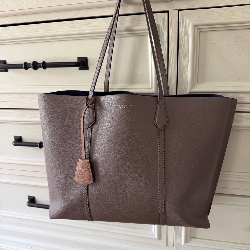 Tory Burch Perry Triple Compartment Leather Tote in Clam Shel